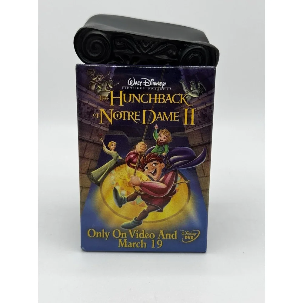 Disney Hunchback of Notre Dame II Promo Pin Button Quasimodo 2002 Vintage 2x3